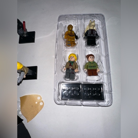 Star Wars Action Figures + Accessories Building Blocks Brick Mini Figure 24+ Pcs - Picture 7 of 11